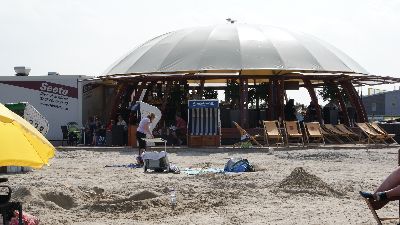 Eine neue Bar direkt am Strand